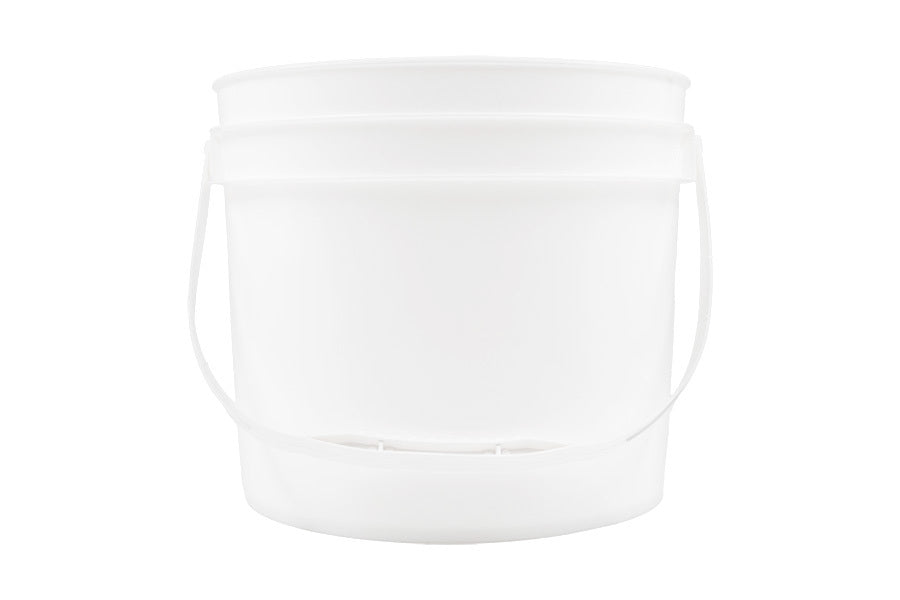 11 L white plastic pail
