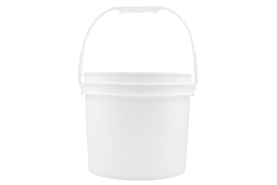 11 L White HDPE Round Lightweight Pail with Natural Color Plastic Handle